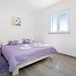 Dom wakacyjny 2 Bedroom Awesome In *