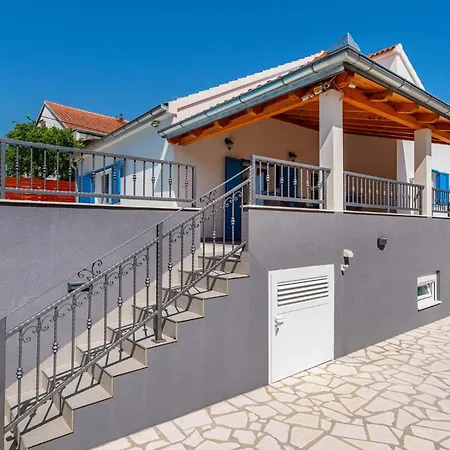 2 Bedroom Awesome In Maslenica