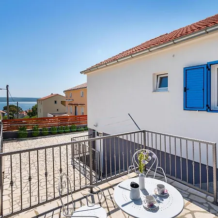 2 Bedroom Awesome In Maslenica