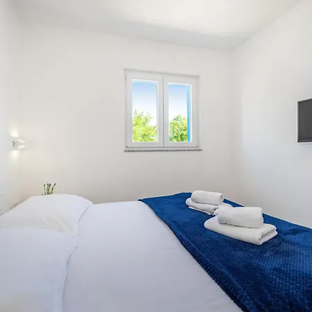 2 Bedroom Awesome In Maslenica