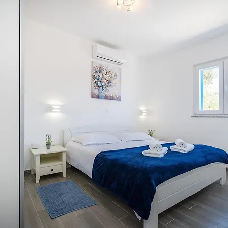 2 Bedroom Awesome In Vakantiehuis