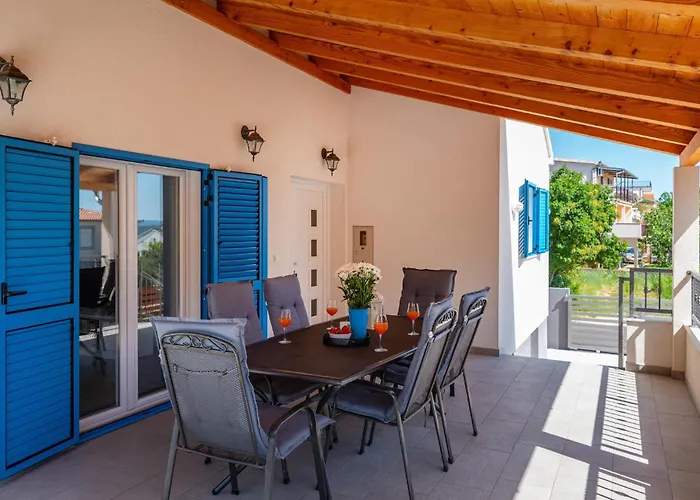 2 Bedroom Awesome In *